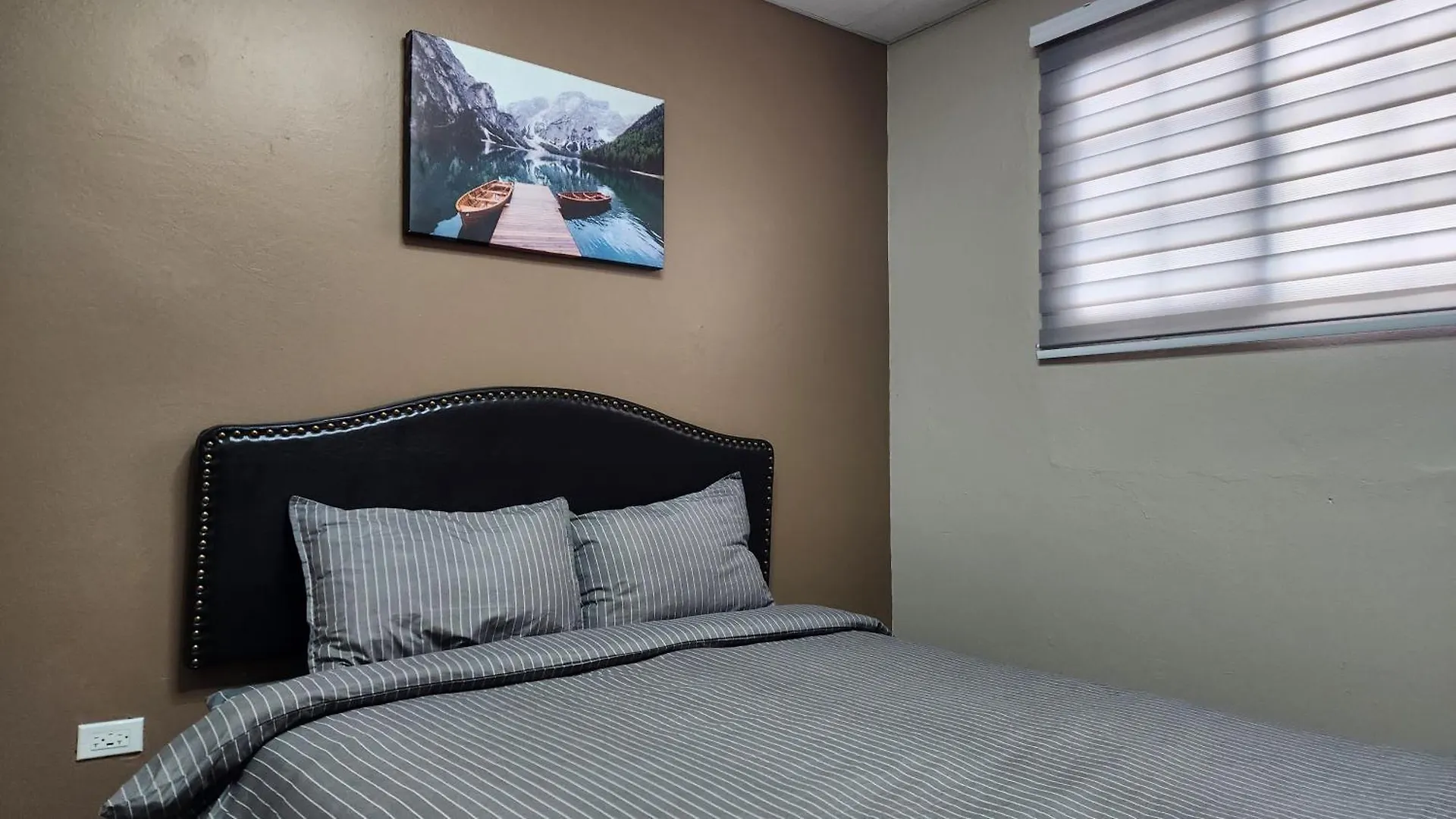 Apartman The Layover - 6 Mins From The Airport, Fully Equipped For Short And Long Stays Kelly Village