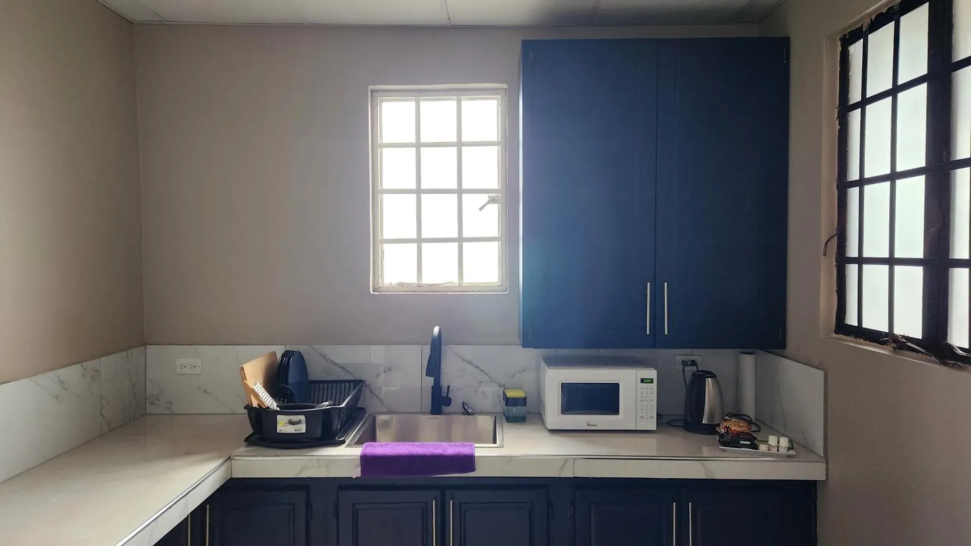 Apartment The Layover - 6 Mins From The Airport, Fully Equipped For Short And Long Stays Kelly Village Trinidad And Tobago
